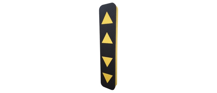 Protetor de Parachoque Preto com Sinalização Triangular - 3 cm de Espessura